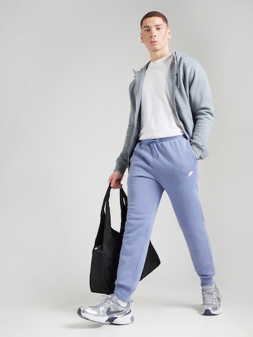 Nike Sportswear Tapered Byxa 'CLUB' i blå