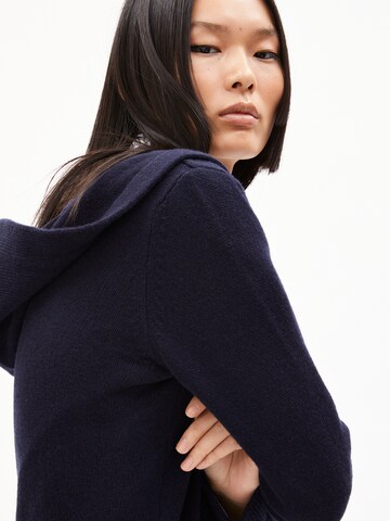 ARMEDANGELS Strickjacke ' WANDAA ' in Blau