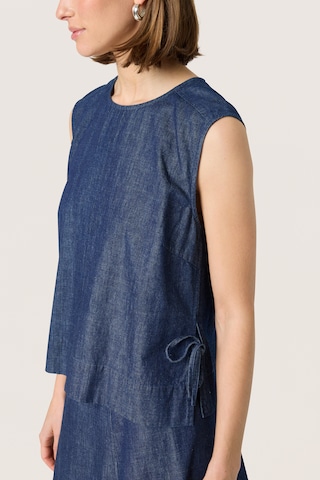SOAKED IN LUXURY Bluse 'Chamy' i blå