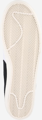 Nike Sportswear Matalavartiset tennarit 'Blazer 77 Jumbo' värissä valkoinen