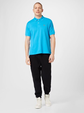 Coupe regular T-Shirt LACOSTE en bleu