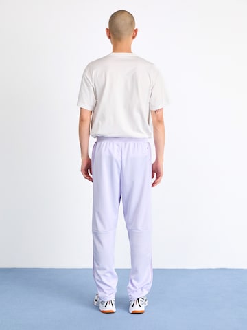 Regular Pantalon 'AIR' Nike Sportswear en violet