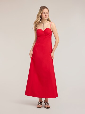 Robe MOTIVI en rouge