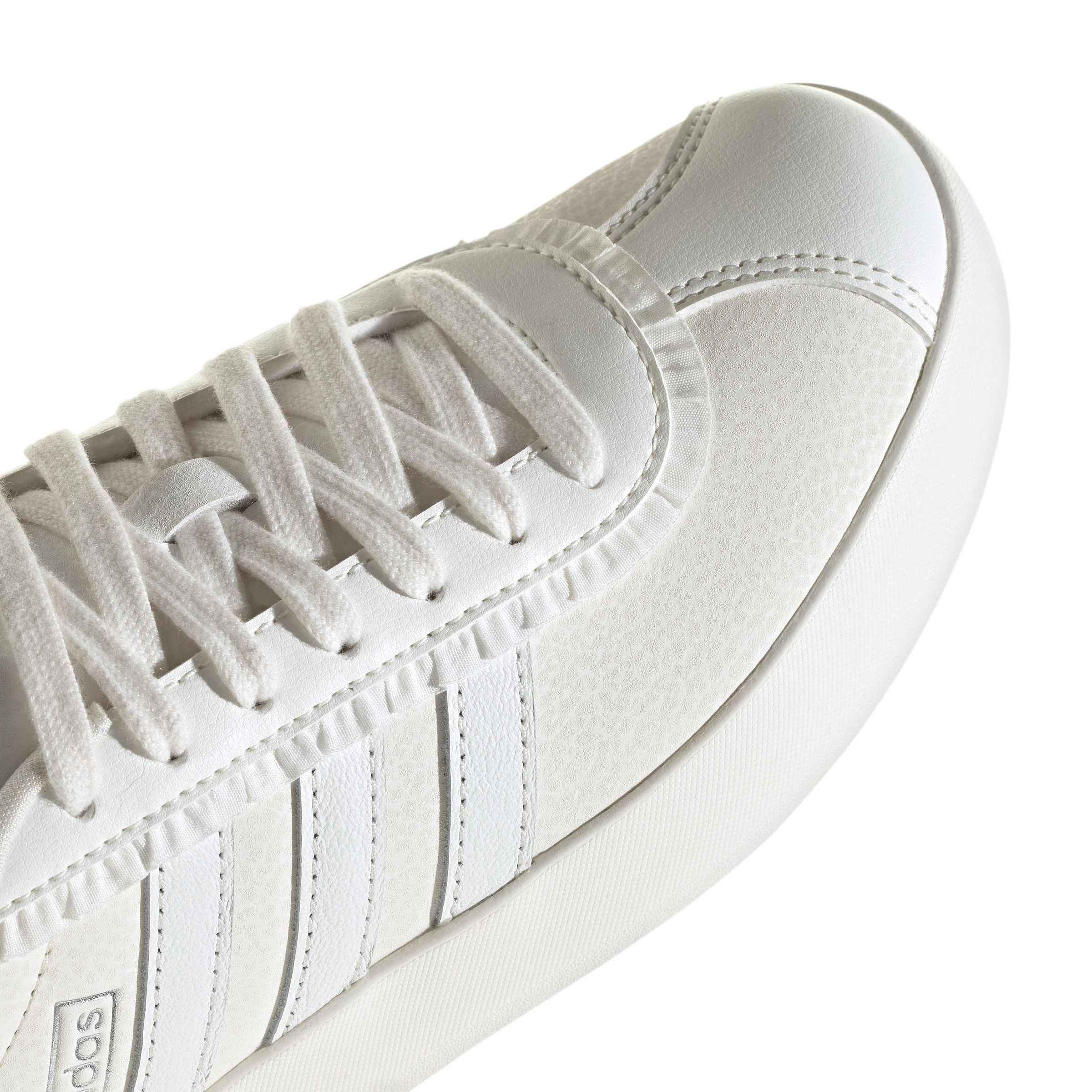 Baskets basses 'VL COURT 3.0' ADIDAS SPORTSWEAR en blanc