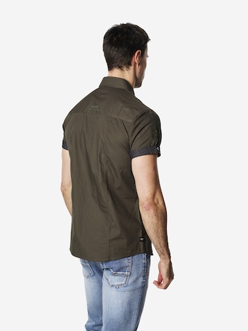 KOROSHI - Regular Fit Camisa em verde
