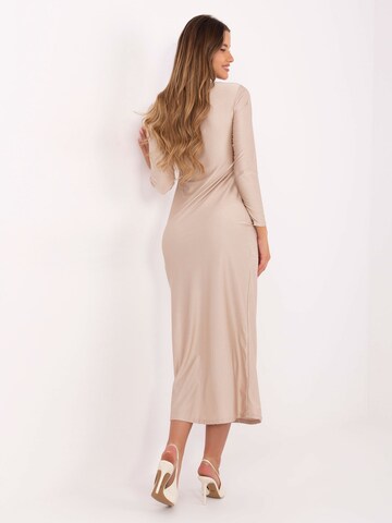 Madnezz House Kleid in Beige