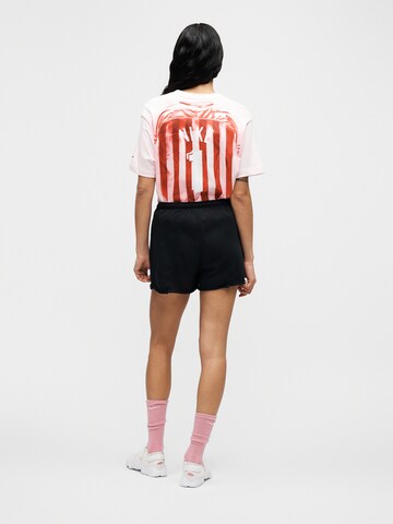 Nike Sportswear Regularen Hlače 'OFFLN CHLL' | črna barva