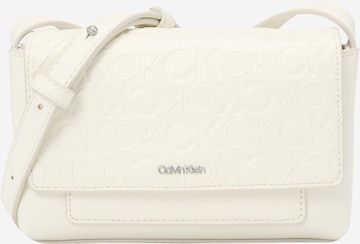 Calvin Klein - Bolso de hombro en blanco: frente