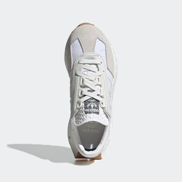 ADIDAS ORIGINALS Sneakers 'Retropy E5' in White