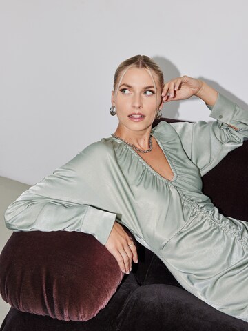 Robe 'Nicola' LeGer by Lena Gercke en vert