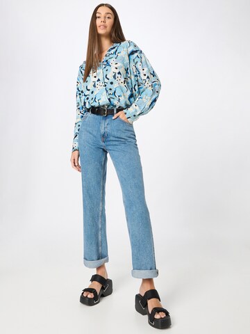 Monki Blouse in Blauw