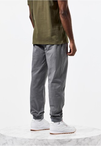 Weekend Offender Tapered Hose 'Bordeta' in Grau