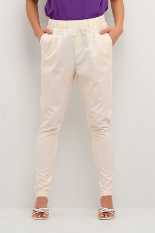 Kaffe Skinny Pleat-Front Pants 'Jillian' in White: front