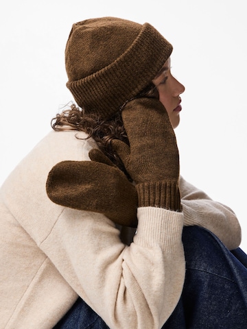 PIECES - Gorra 'PCNYNNE ' en marrón