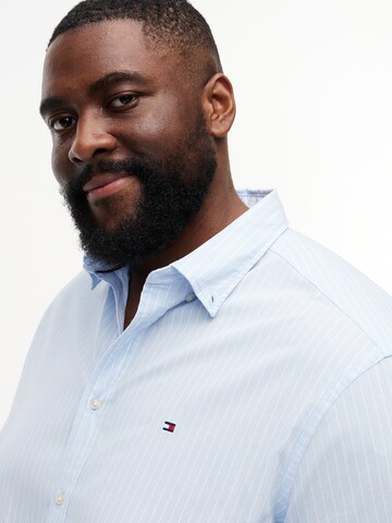 Tommy Hilfiger Big & Tall Comfort Fit Πουκάμισο 'FLEX' σε μπλε