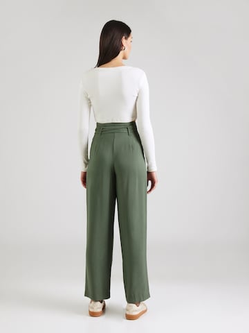 Wide leg Pantaloni con pieghe di ABOUT YOU in verde