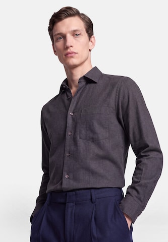 Coupe regular Chemise SEIDENSTICKER en gris : devant
