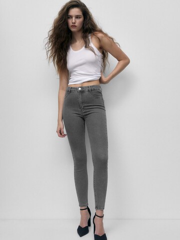 Pull&Bear Skinny Jeans in Grey: front