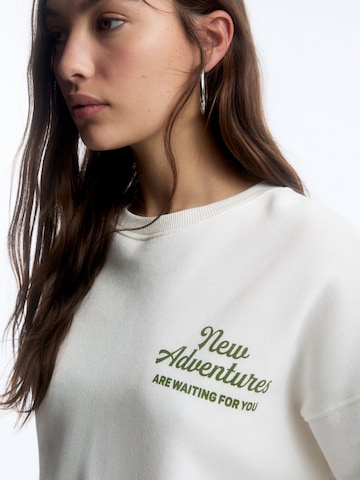 Sweat-shirt Pull&Bear en blanc