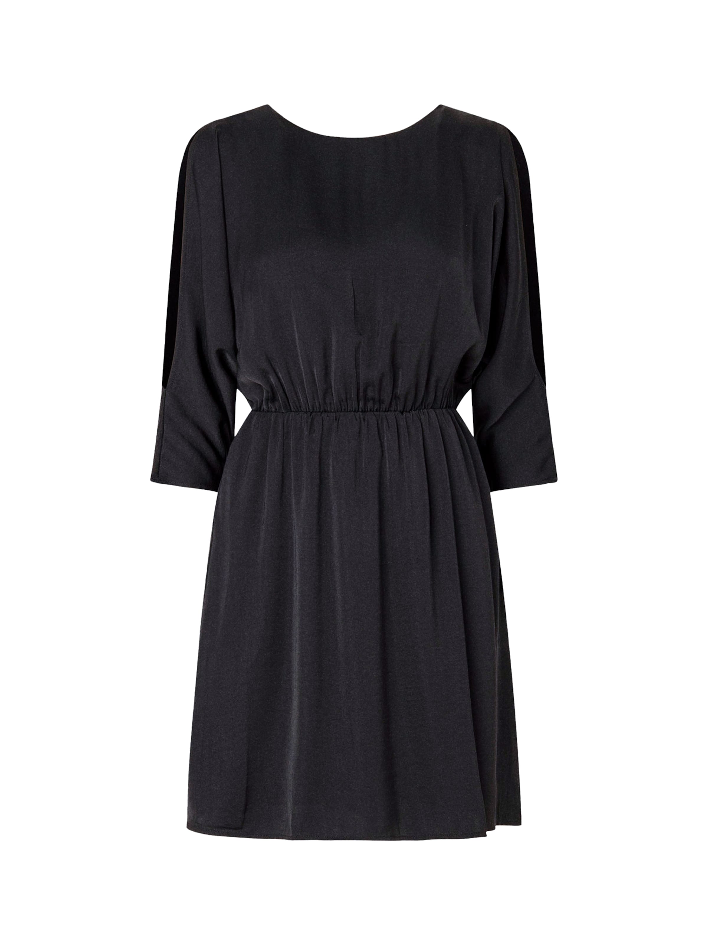 Pepe Jeans Koktélruhák 'KALOMINA' - fekete: elől