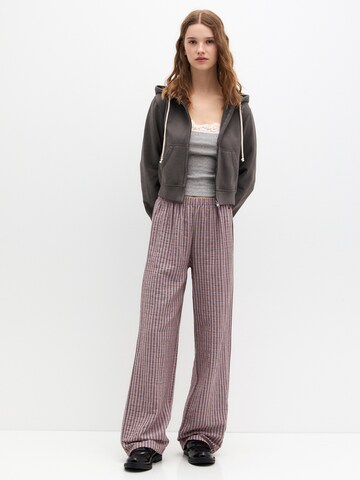 Pull&Bear Ohlapna forma Hlače | roza barva