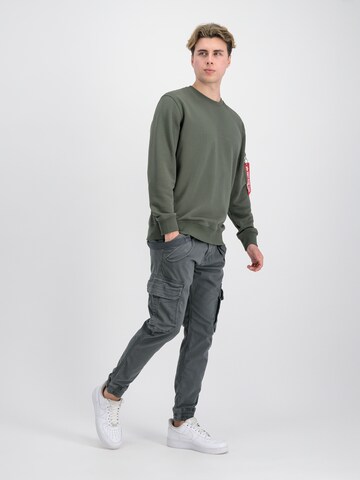 ALPHA INDUSTRIES Конический (Tapered) Брюки-карго в Серый