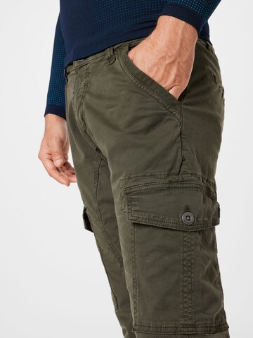 Effilé Pantalon cargo 'Spark' ALPHA INDUSTRIES en gris