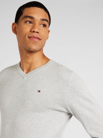 TOMMY HILFIGER - Pullover em cinzento