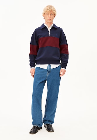 Sweat-shirt ARMEDANGELS en bleu