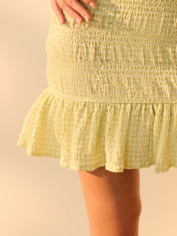 Rochie de la Next pe verde