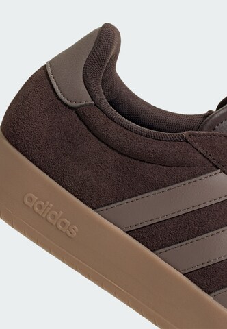 ADIDAS SPORTSWEAR - Sapatilhas baixas 'Barreda' em castanho
