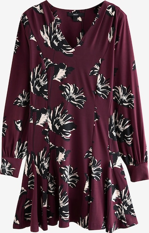 Next Mekko värissä punainen: etupuoli