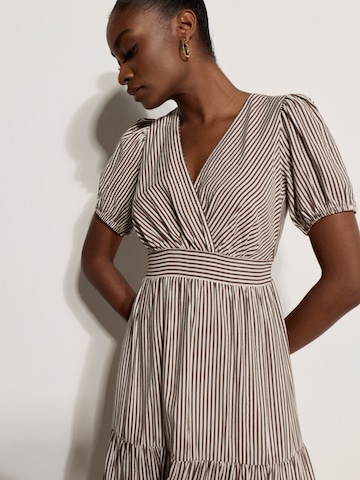 Robe ' ' Apricot en marron