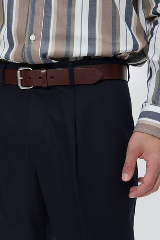 Matinique Tapered Bukser med lægfolder 'MAweller' i blå