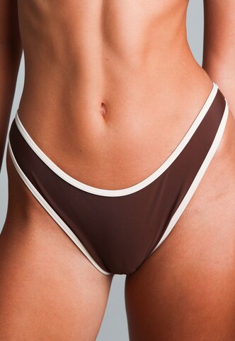 Moda Minx Bikinibroek in Bruin