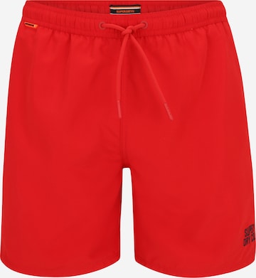 Shorts de bain 'Essential' Superdry en rouge : devant