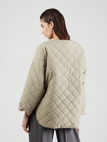 Embassy of Bricks and Logs Between-Season Jacket 'Mona' in Green