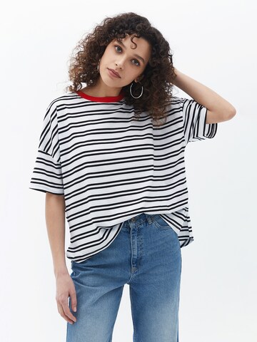 OXXO Shirt in Wit: voorkant