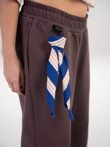 Alessandro Magno Loosefit Sporthose in Braun