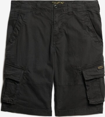 Superdry Shorts in Grün: predná strana