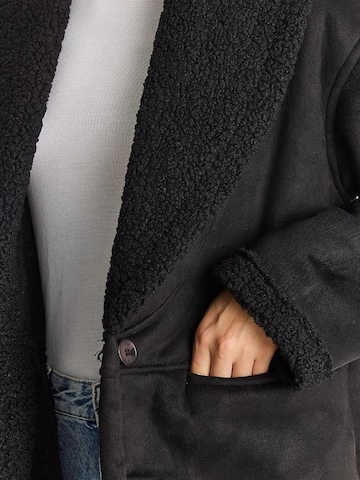 Giacca di mezza stagione di Bianco Lucci in nero