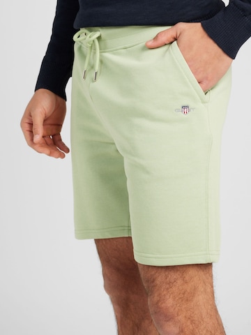 regular Pantaloni di GANT in verde