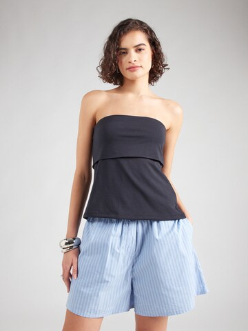Top de la Abercrombie & Fitch pe negru: față