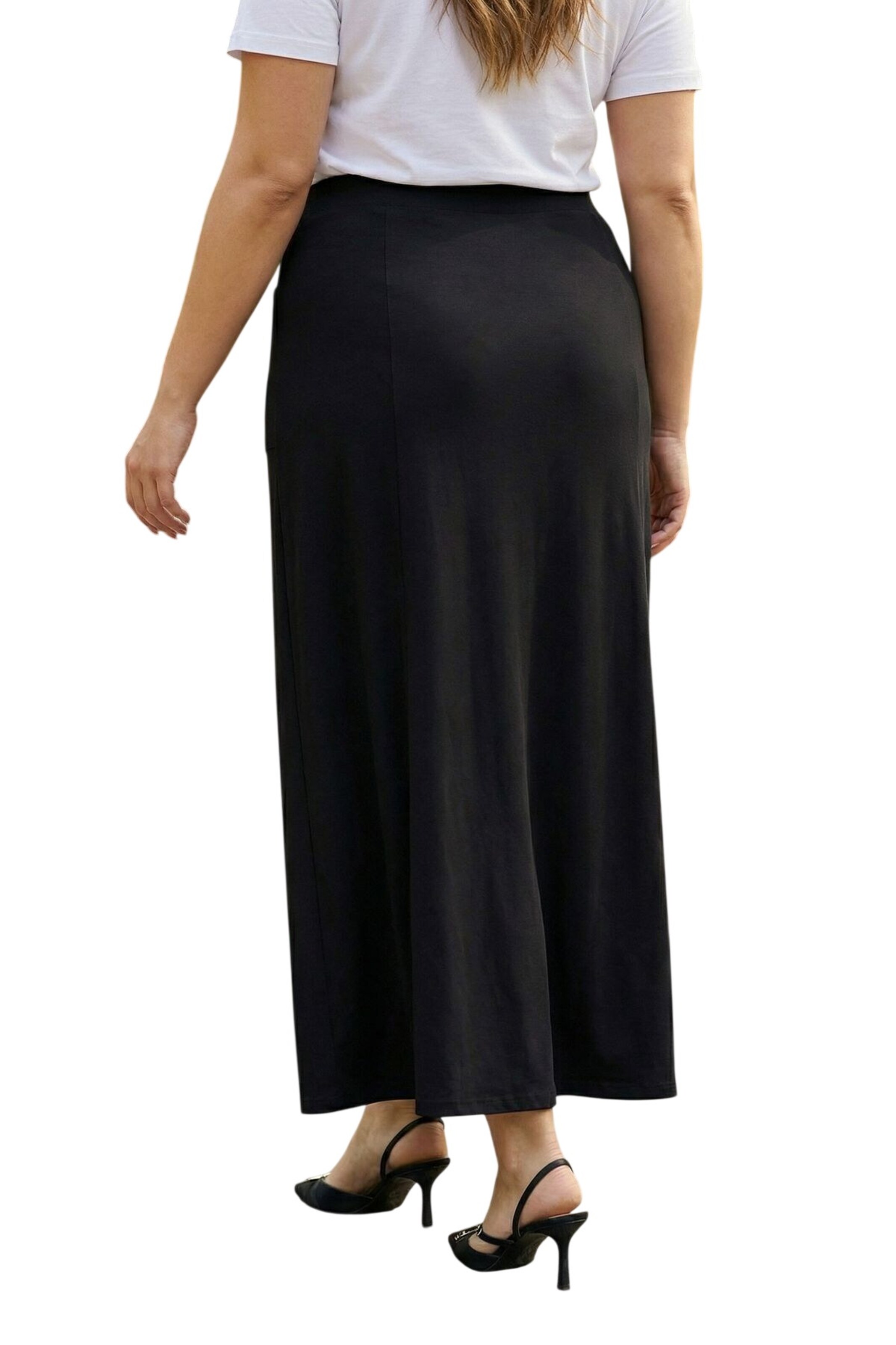 Stil Diva Skirt in Black