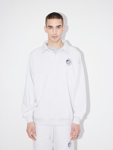 Sweat-shirt 'Casper' LeGer by Lena Gercke en gris : devant