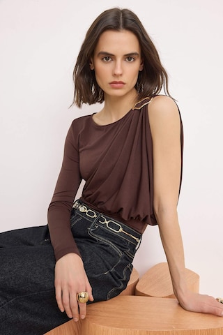 Trendyol Blouse in Brown: front