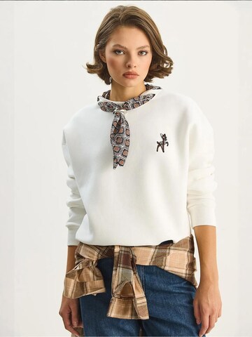 Felpa di Bianco Lucci in bianco