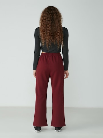 C&City Flared Pants in Red