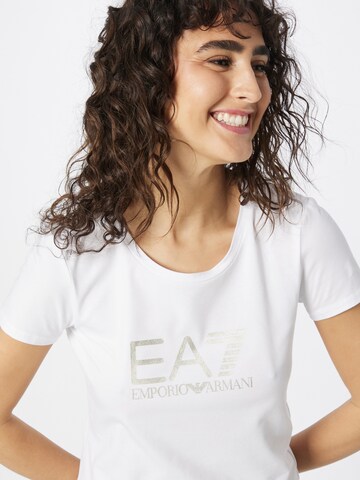 Tricou de la EA7 Emporio Armani pe alb