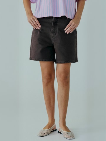 Pantaloni ' Lilah ' de la NORR pe maro: față